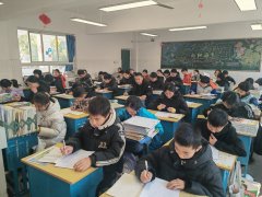市张湾区尝试中学开展了食物平安对劲度测